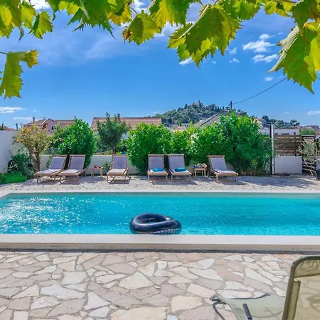 Barbara 3 By Guide Tribalj